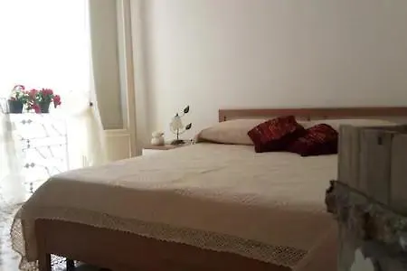 Dimora Nonna Dora Apartamento *